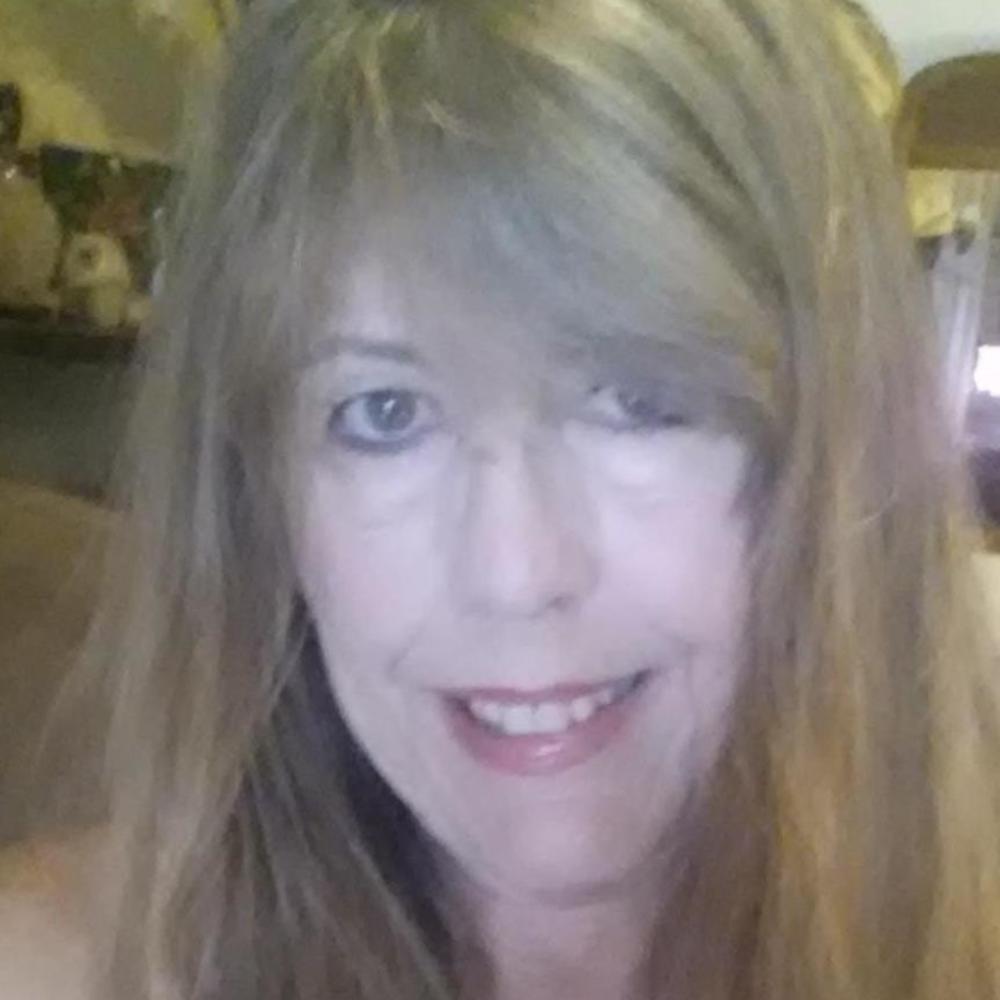 Meet your Posher, Connie